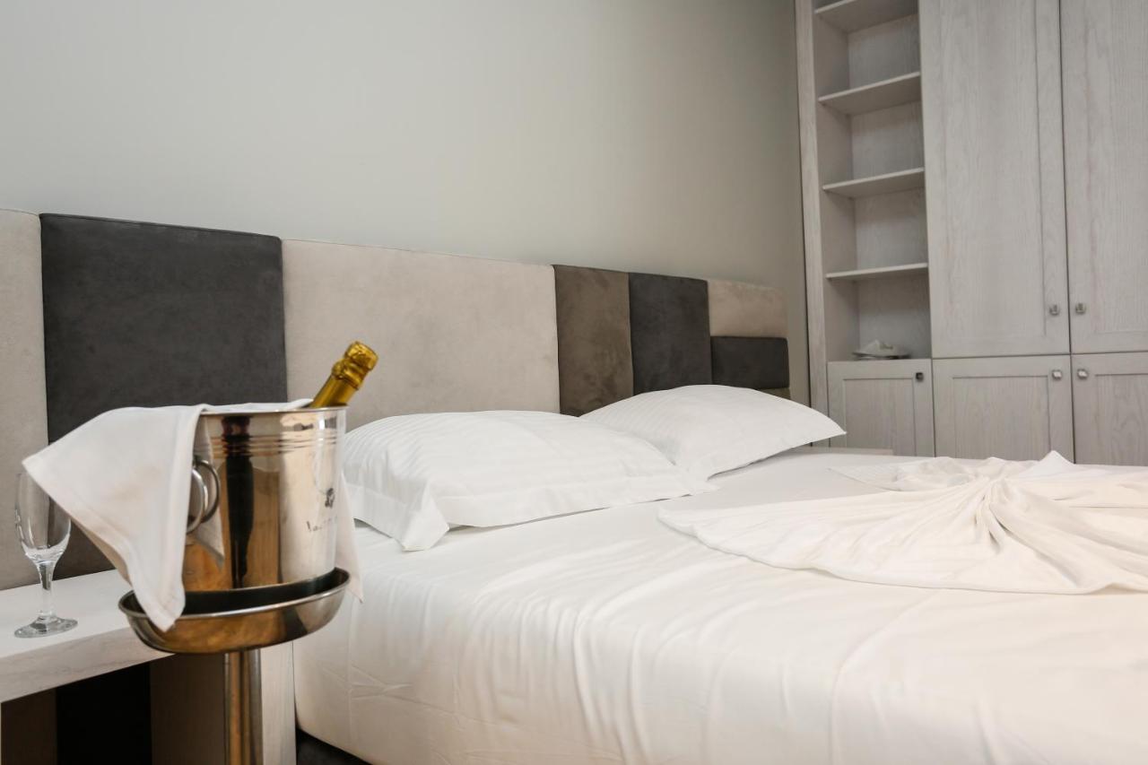 Lubjana Hotel Драч Екстериор снимка