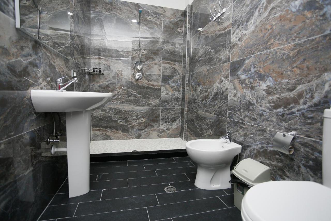 Lubjana Hotel Драч Екстериор снимка