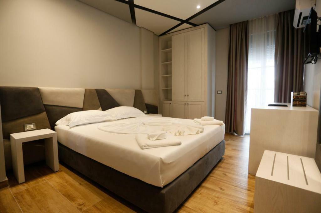 Lubjana Hotel Драч Екстериор снимка