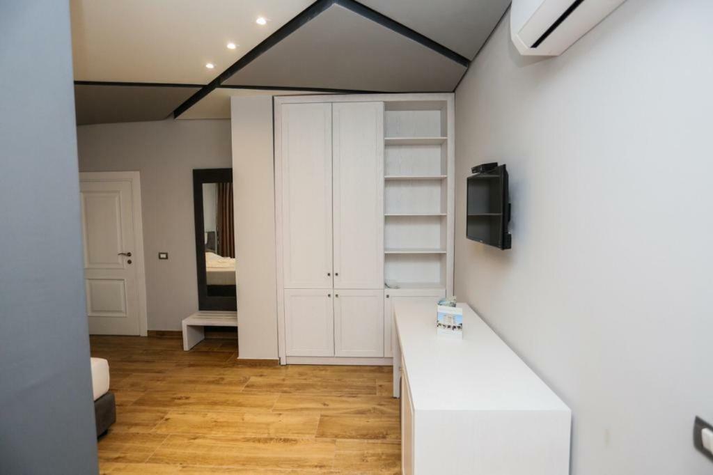 Lubjana Hotel Драч Екстериор снимка