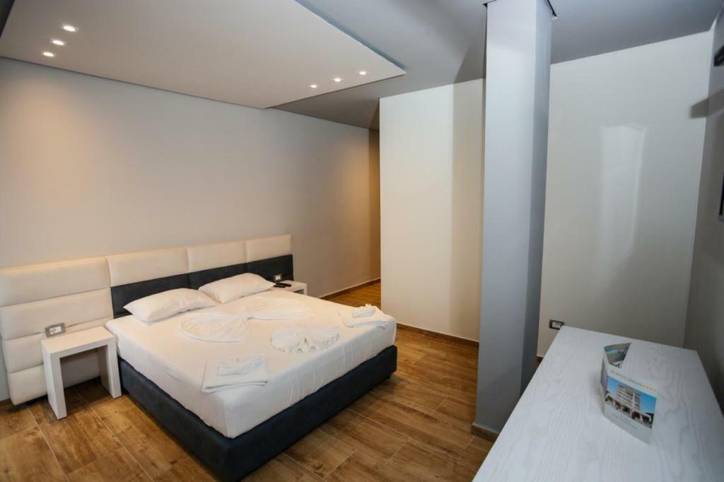 Lubjana Hotel Драч Екстериор снимка